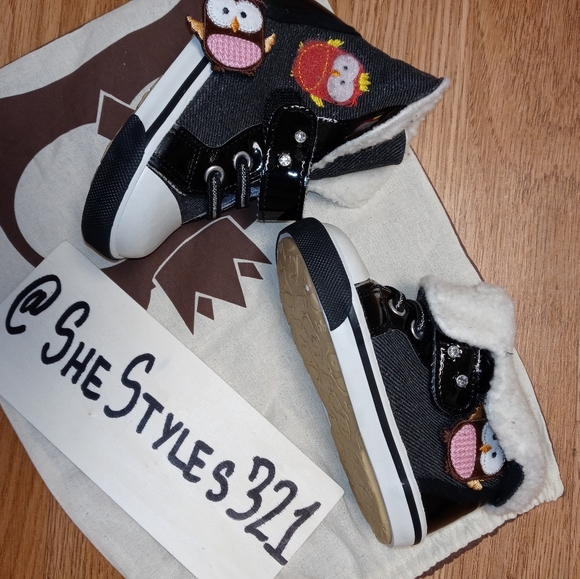 Dabuyu Toddler Shoes Bundle - Picture 2 of 3